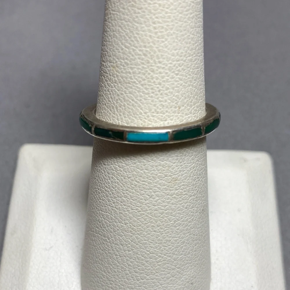 Vintage sterling silver turquoise green jasper inlay thin band ring